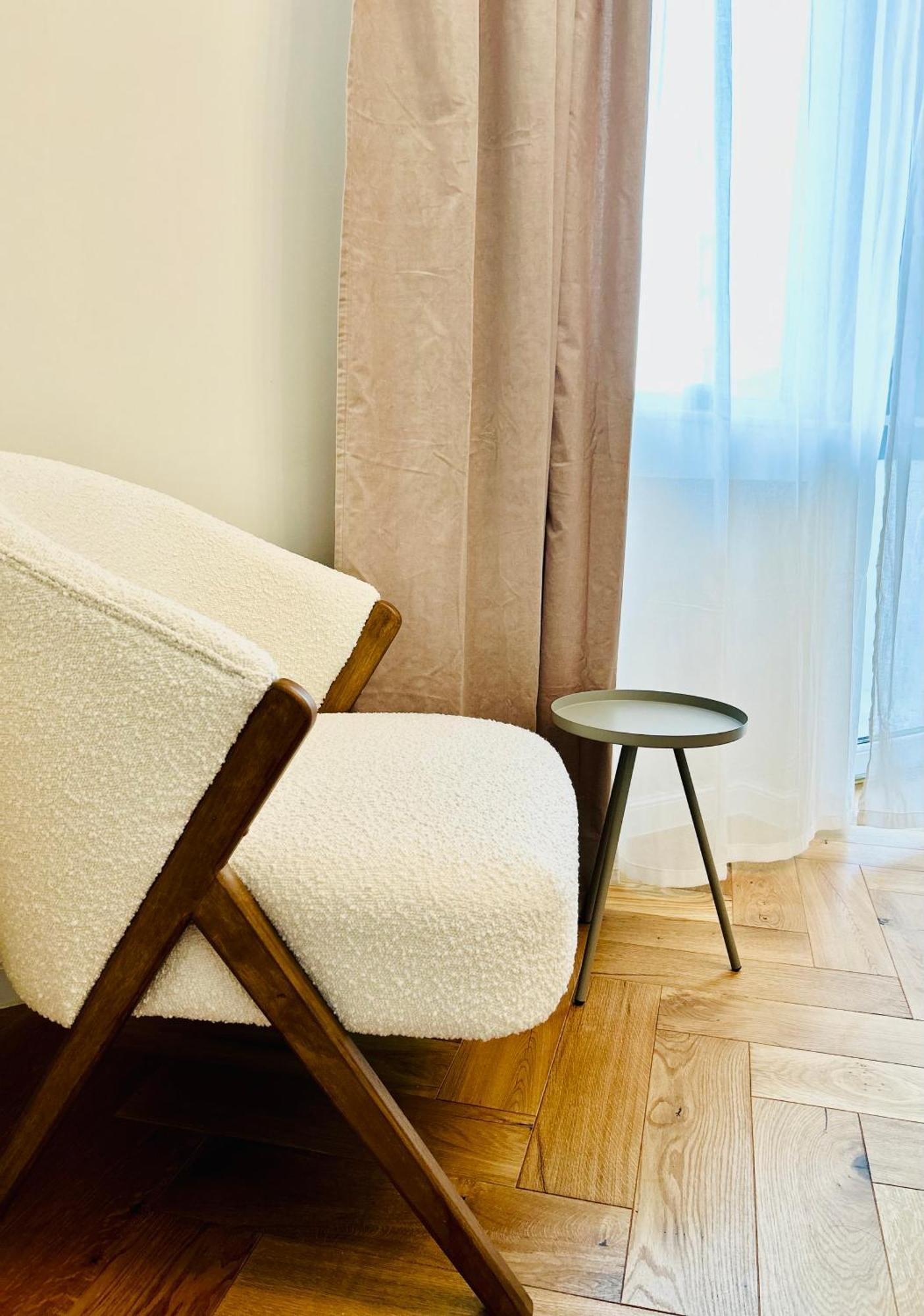 Ultracentral Lux Boutique 1br Ap Near Subway * 布加勒斯特