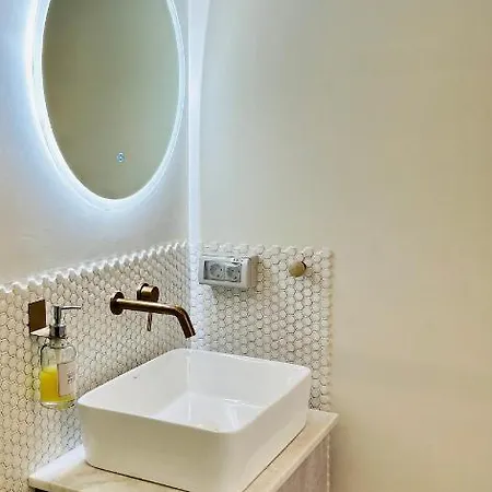 Ultracentral Lux Boutique 1Br Ap Near Subway Bucureşti Exterior foto